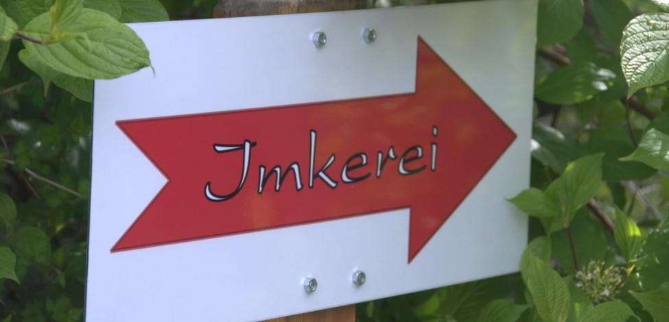 '.Schild Imkerei.'