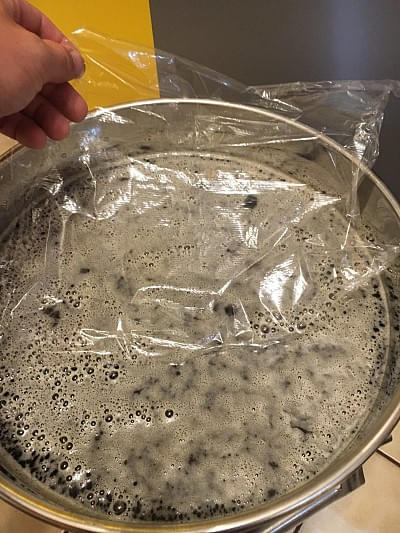 Folie zum abschöpfen des Honig